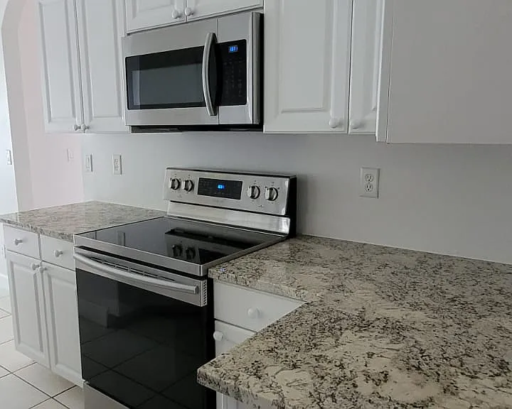 4101 Chiquita Blvd S — Photo 8