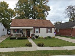28010 Gladstone St, Saint Clair Shores, MI