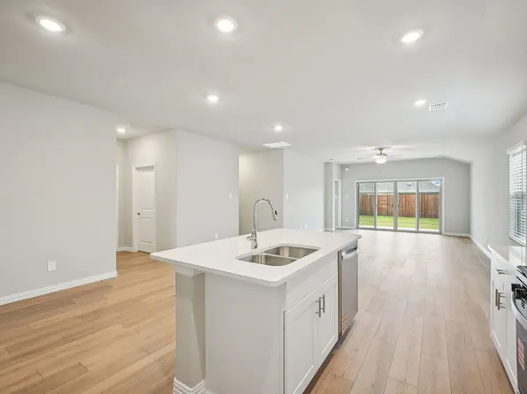 10928 Cottonbowl Dr, Fort Worth, TX 76179