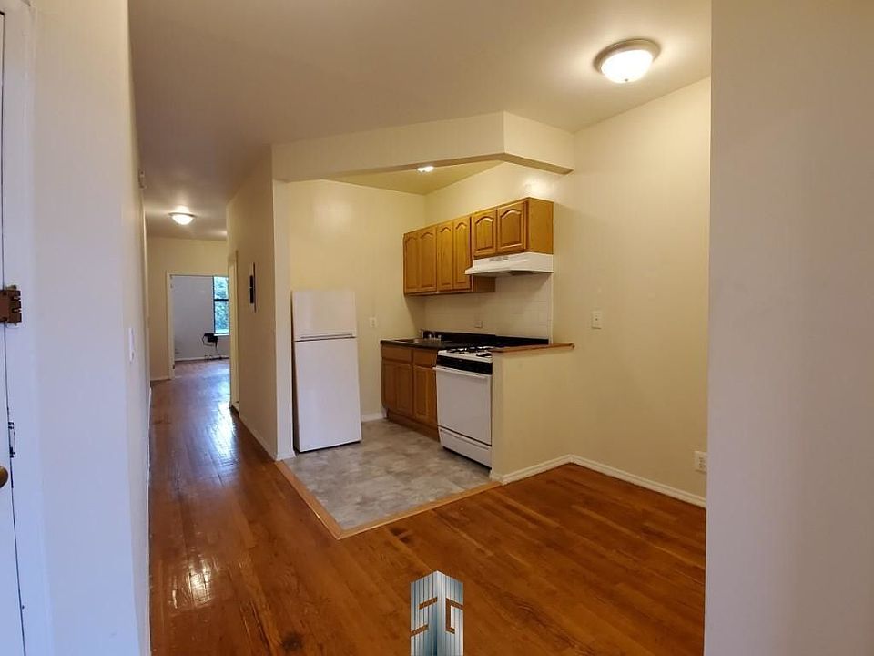 1st image of 398 12th St APT 3R