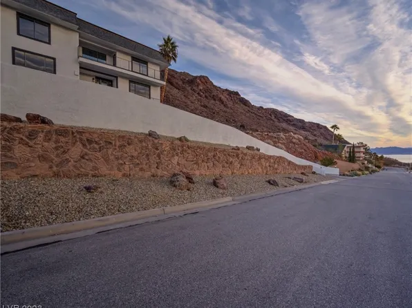 840 Robinson Ln, Boulder City, NV 89005