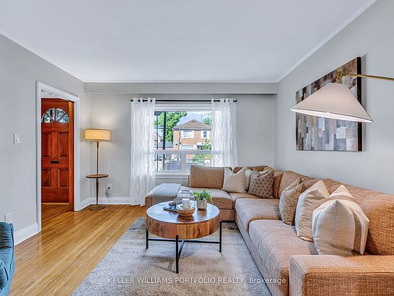 2nd image of 210 Bicknell Ave