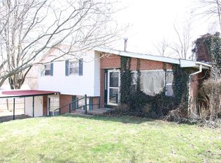 26783 Beltrees Rd, Godfrey, IL 62035