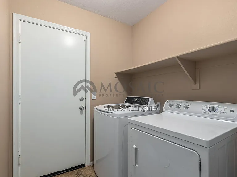 398 E Daniella Dr — Photo 18