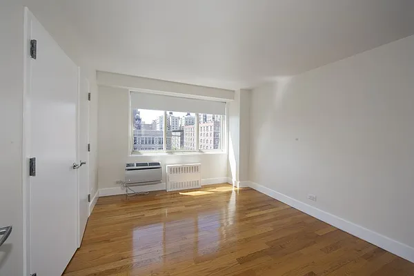 Rented by Silverstreet RE LLC | media 14