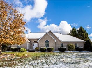 6641 Richardson Rd, Fairview, PA 16415