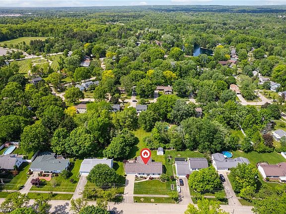 2nd image of 949 Damon Dr