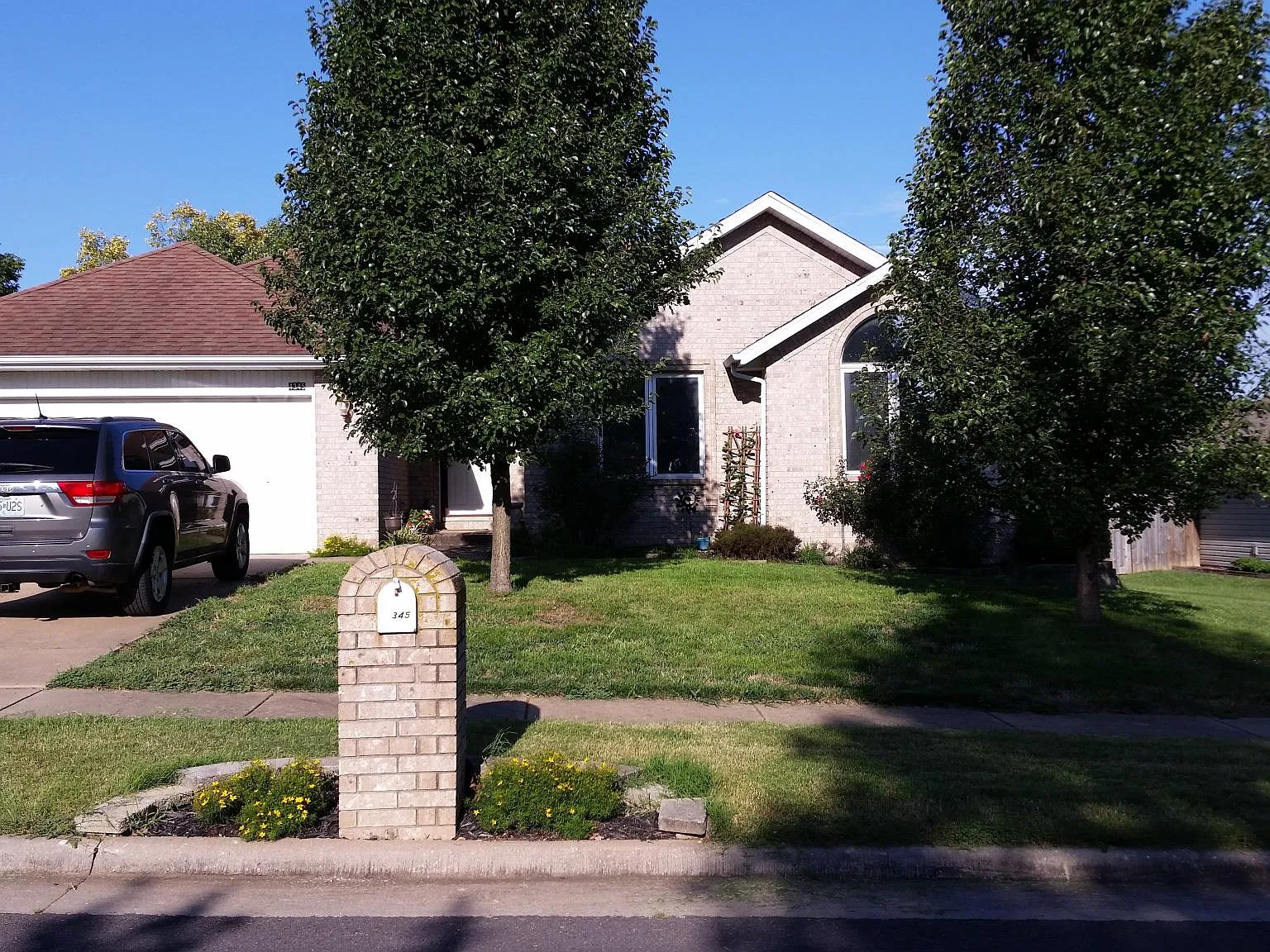 4345 S Troy Ave — Photo 3