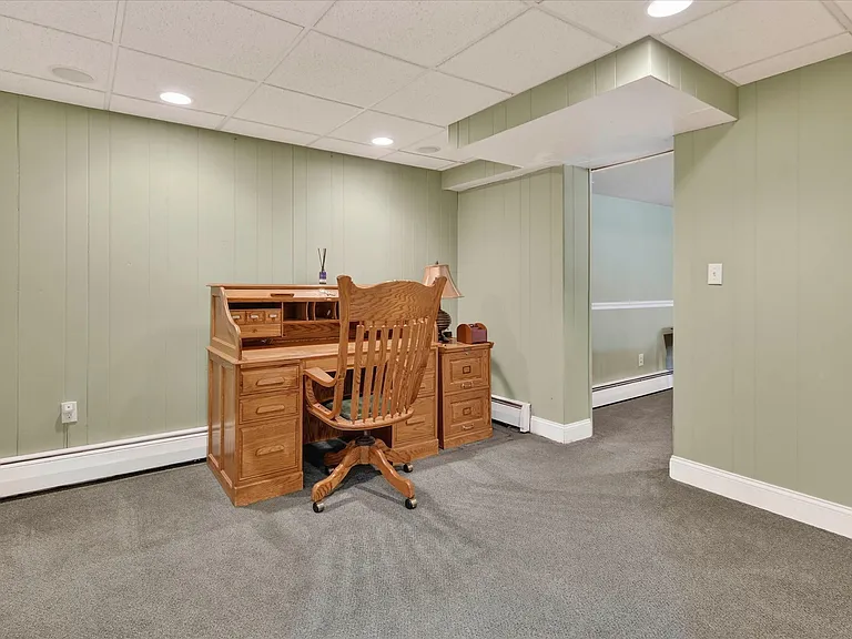 462 Greenhurst Dr — Photo 16