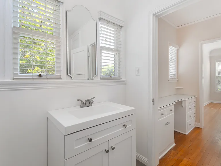 1726 N Vista St — Photo 17