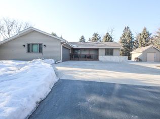 279 Woodland View Ct, Colgate, WI 53017
