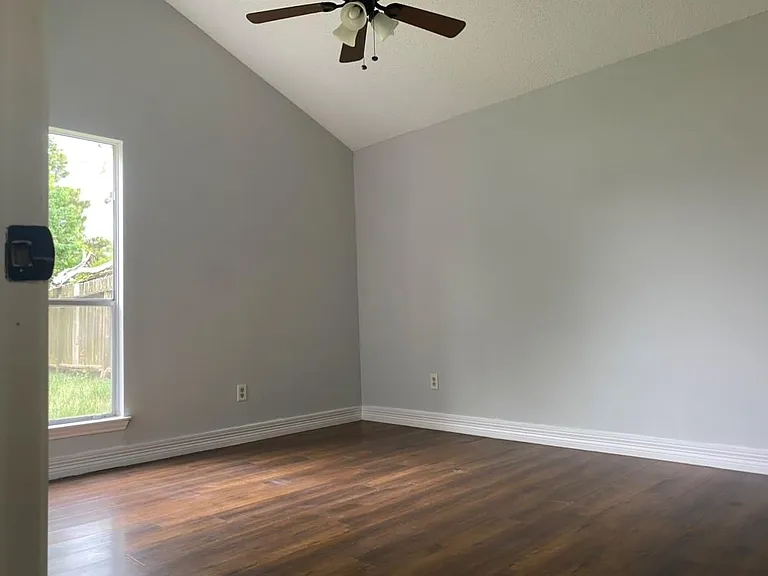 6614 Misty Dale Dr — Photo 4