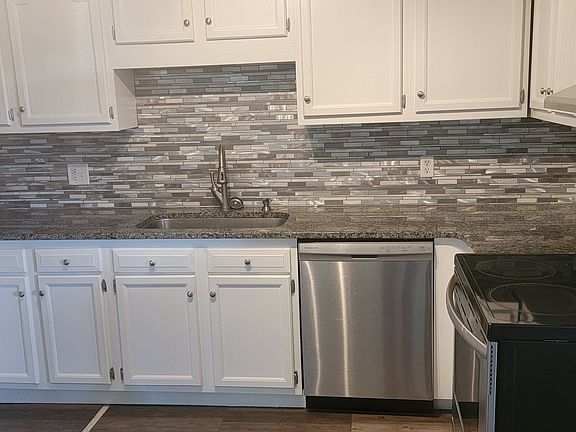 Kitchen. All new appliances