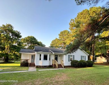 2211 Meadowglenn Road, Greenville, NC, 27858
