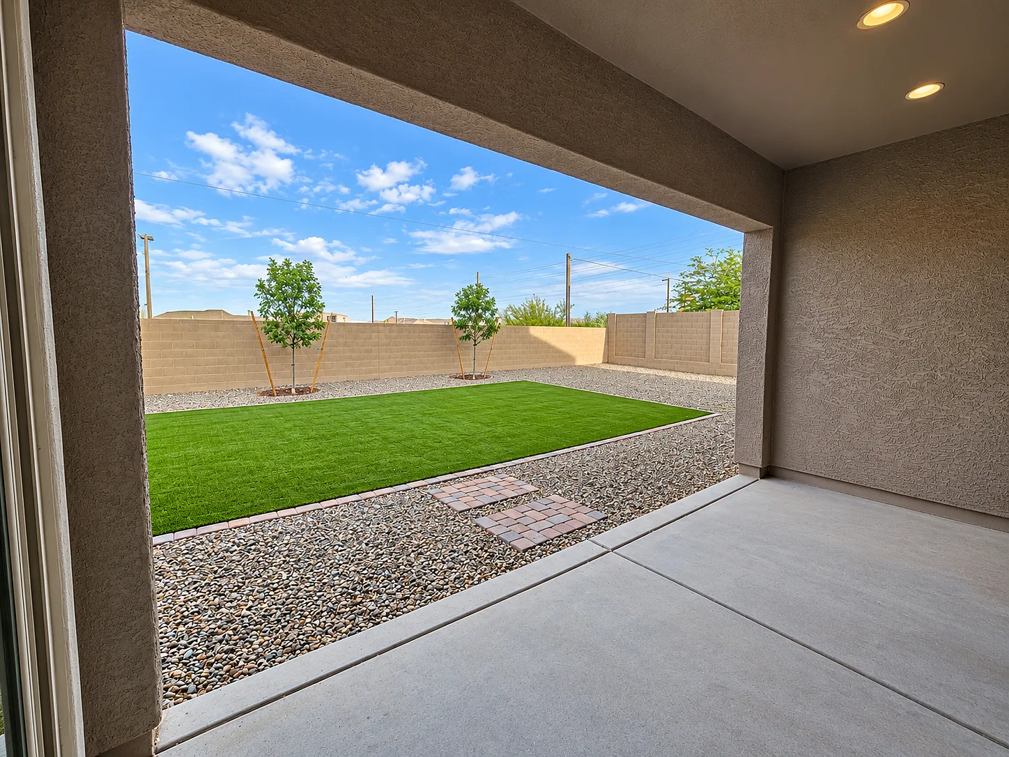 4 bed, 2.5 bath, 2218 sqft, $2,850 — Photo 4