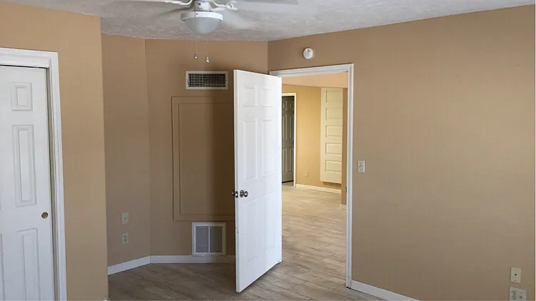 4841 Highway 35 N — Photo 10