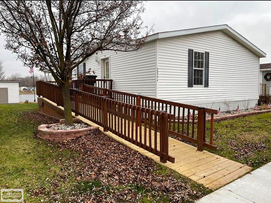 48594 Lakeview Cir, Shelby Township, MI 48317 Zillow