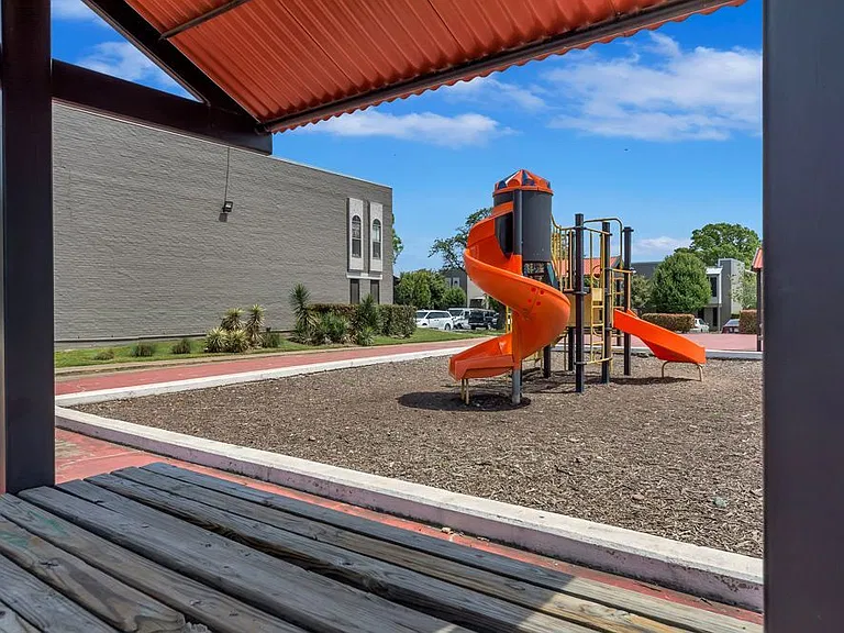 Mission Pointe Club Apartments — Photo 11