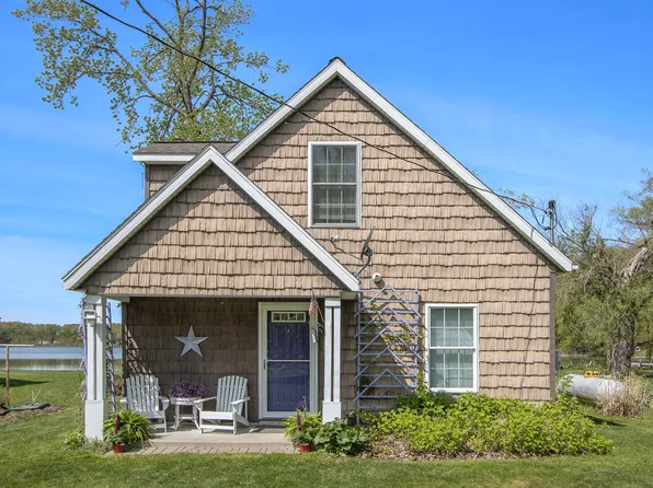 5764 McKibbin Rd, Delton, MI 49046