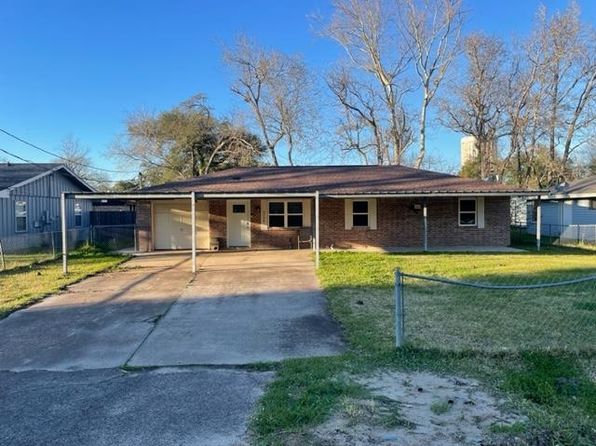 2706 Houston St, Orange, TX 77630