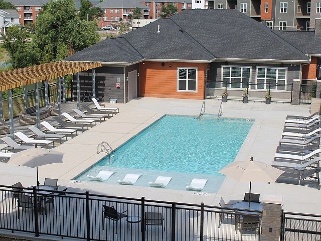 22 Slate Baja Shelf Pool