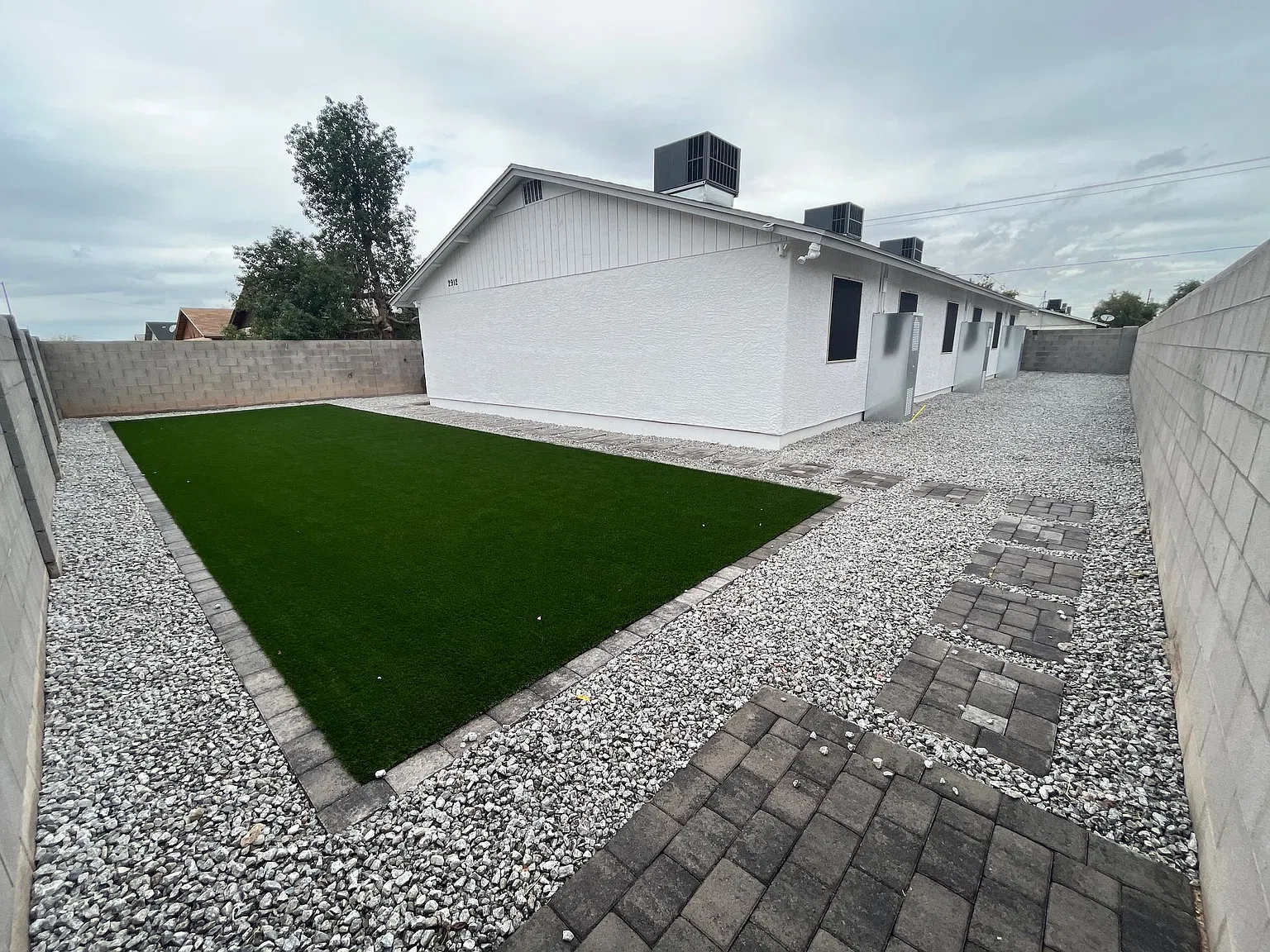 2912 E Roeser Rd. — Photo 3