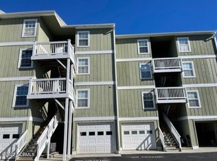 200 S Lake Park Blvd APT 3C, Carolina Beach, NC 28428