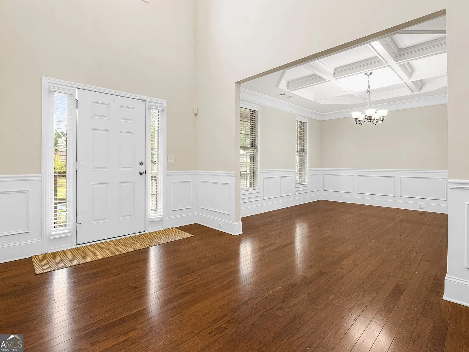 7 bed, 4.0 bath, 4259 sqft, $3,595 — Photo 3