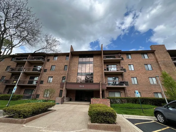7515 Nantucket Dr APT 308, Darien, IL 60561