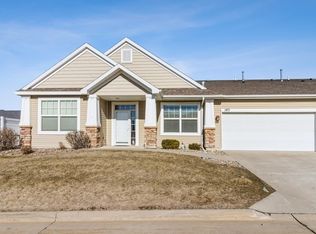 583 83rd St, West Des Moines, IA 50266