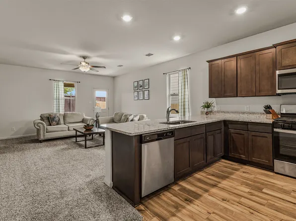 1916 Pondera St, Ponder, TX 76259