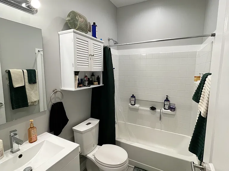 2737 W Evergreen Ave #3F — Photo 4