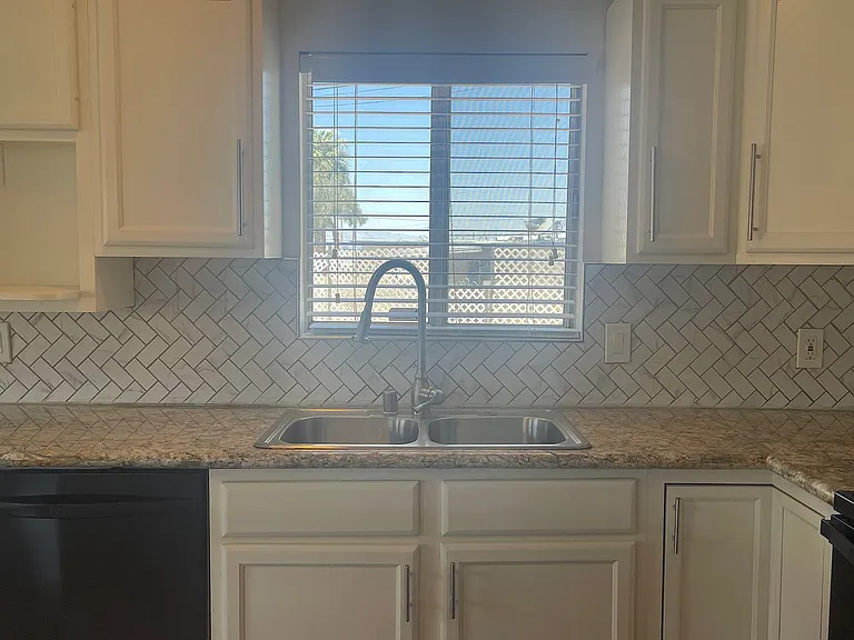 102 Copper St — Photo 5