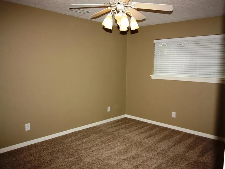 1766 Maux Dr — Photo 15