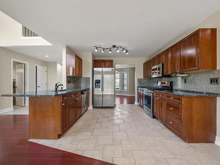 3129 Bendelow Rd — Photo 9