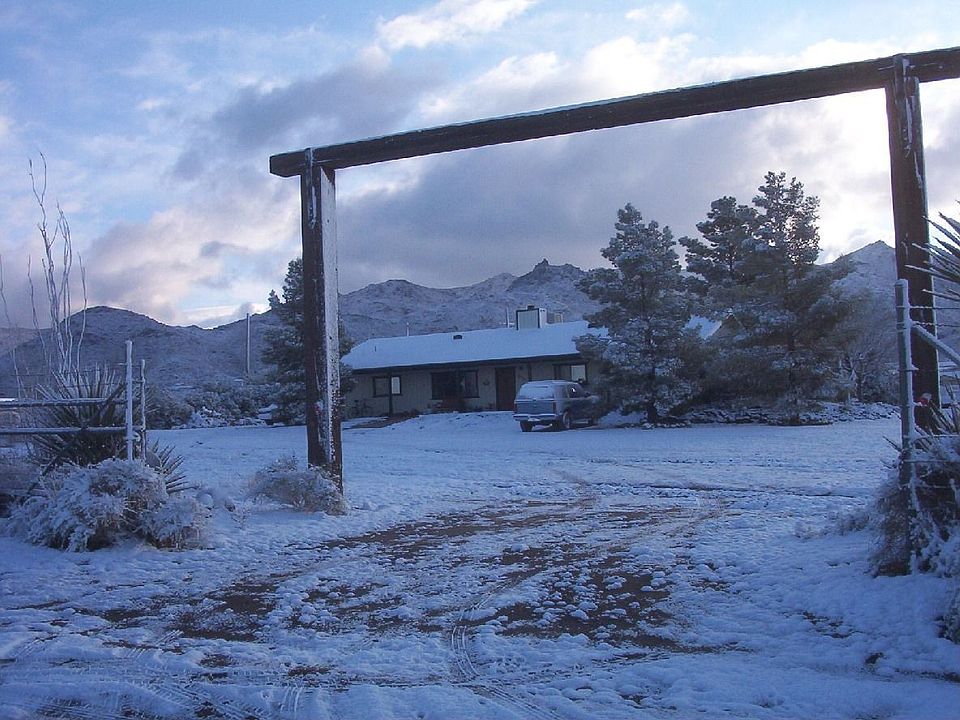 Ranch Home with Garages, Garages!