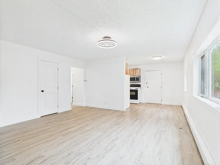 2663 Turner St #4 — Photo 4