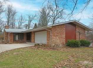 8362 Kenwood Rd, Cincinnati, OH 45236