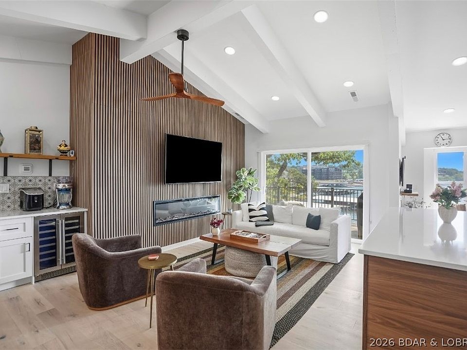1st image of 370 Waters Edge Dr #32-3A