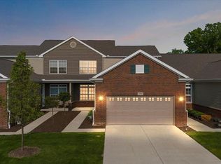3095 Bridgewater Rd #30, Auburn Hills, MI 48326