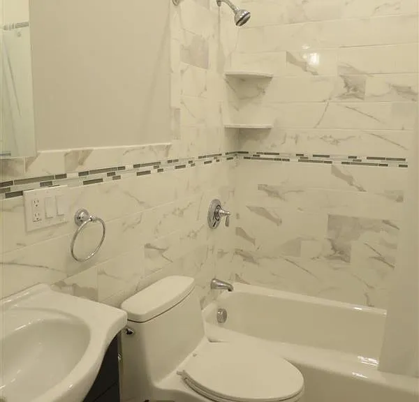 136 Inman St #2 — Photo 6