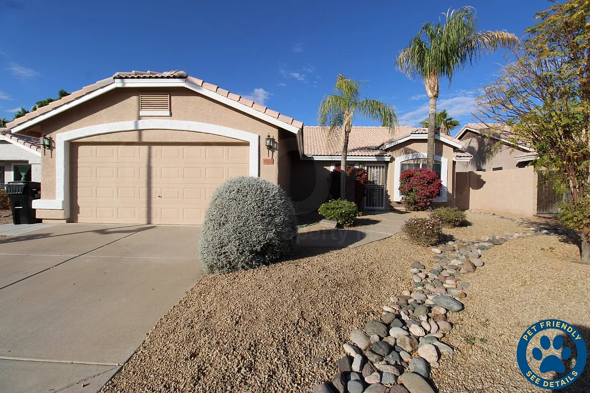 3 bed, 2.0 bath, 1672 sqft, $2,450 — Photo 1