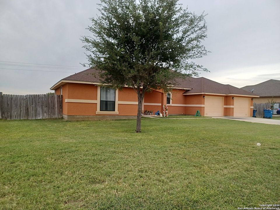 1st image of 552 Bonita Creek Dr.