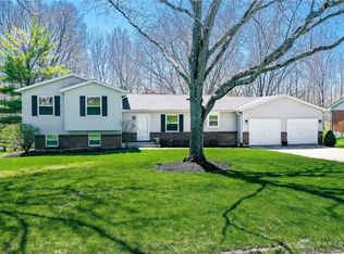 3041 Springhill Rd, Beavercreek, OH 45434