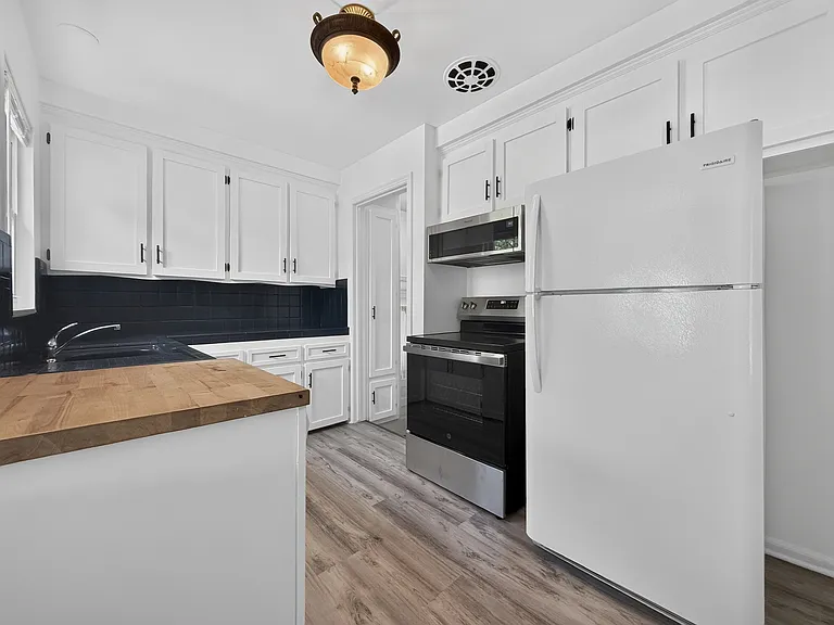 2507 Windemere Rd — Photo 10