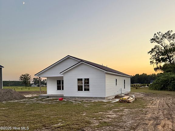 2nd image of 1355 Roosevelt Spain Road