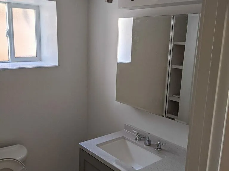 2226 10th Ave E #3 — Photo 2