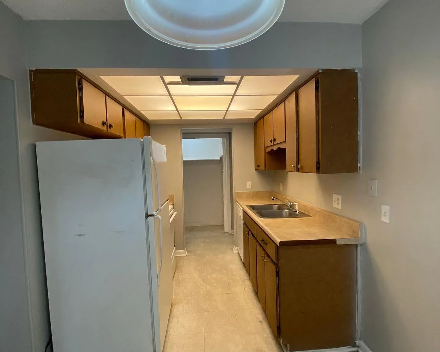 650 Avenue J NW — Photo 2