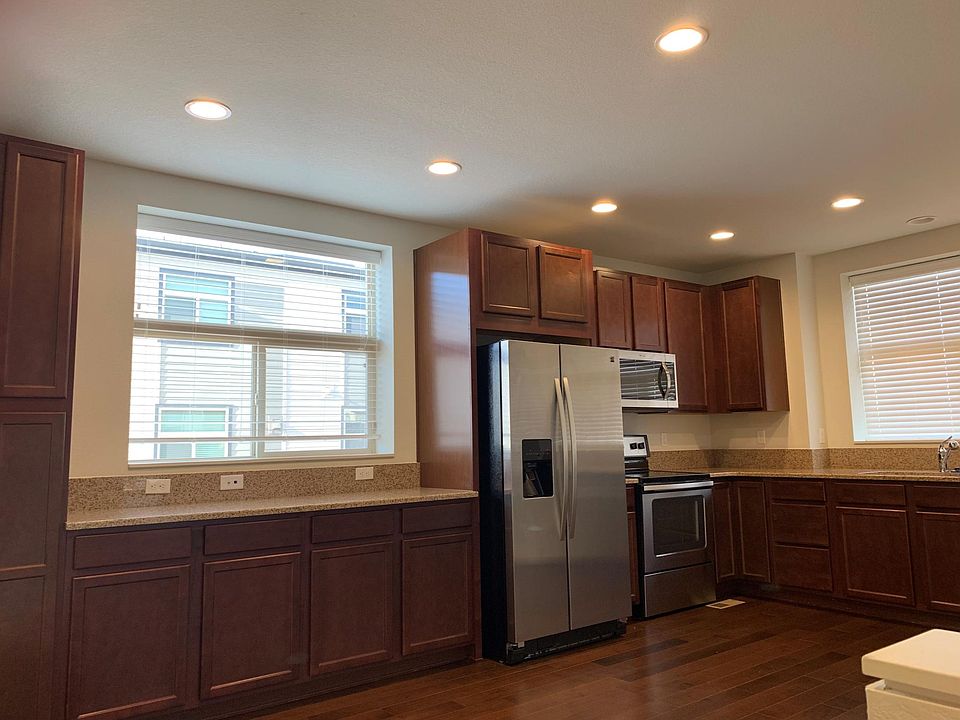 2nd image of 10055 Belvedere Cir