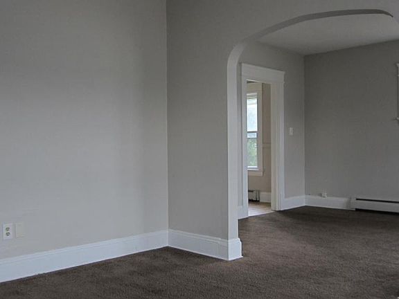 3rd image of 4711 Harvard Ave #Up